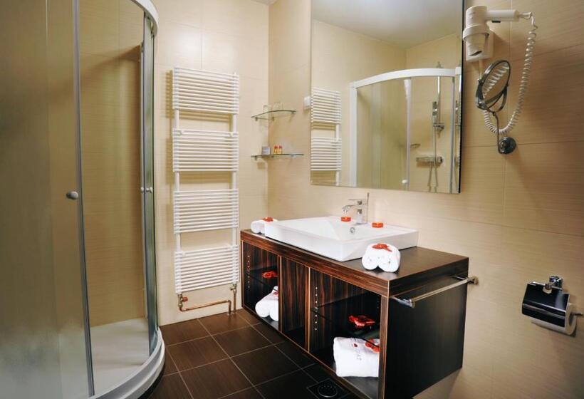 اتاق استاندارد, Vivat