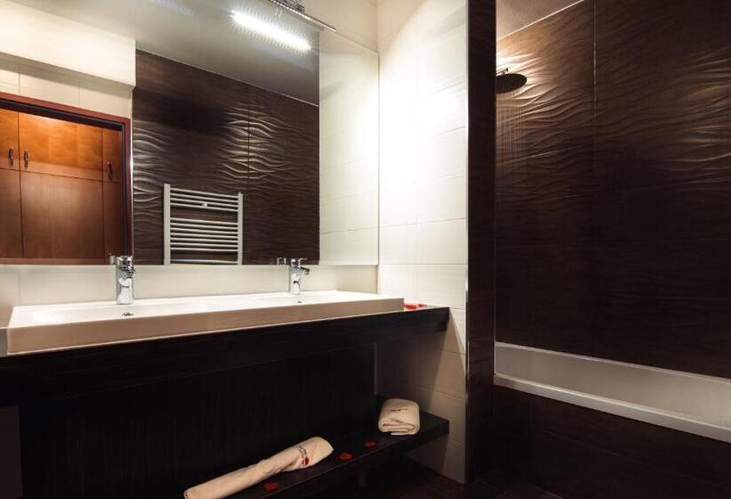 اتاق استاندارد, Vivat