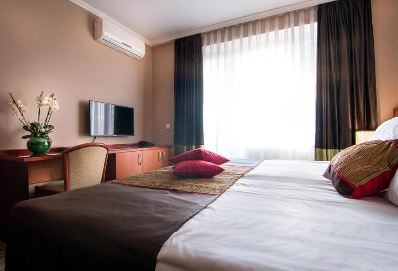 اتاق استاندارد, Vivat