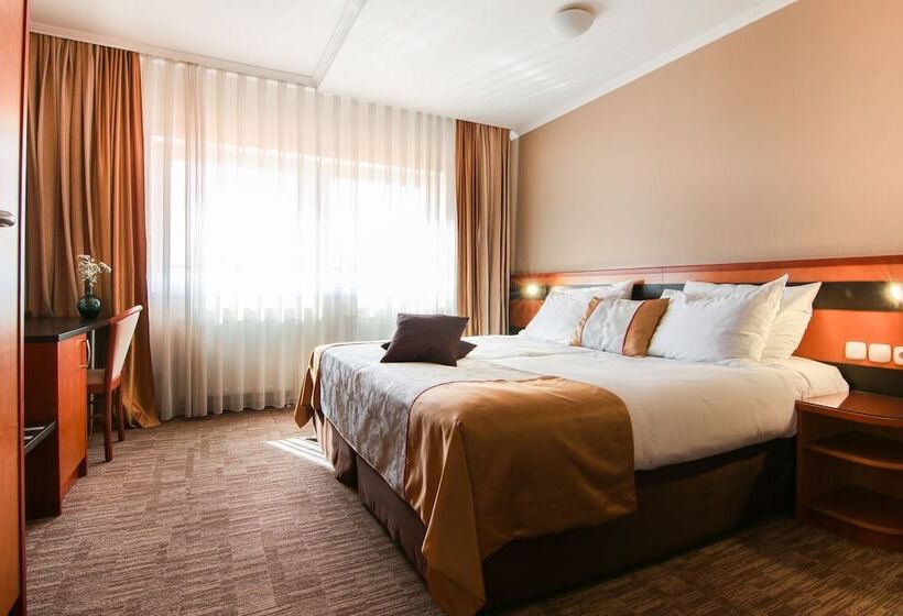 اتاق استاندارد, Vivat