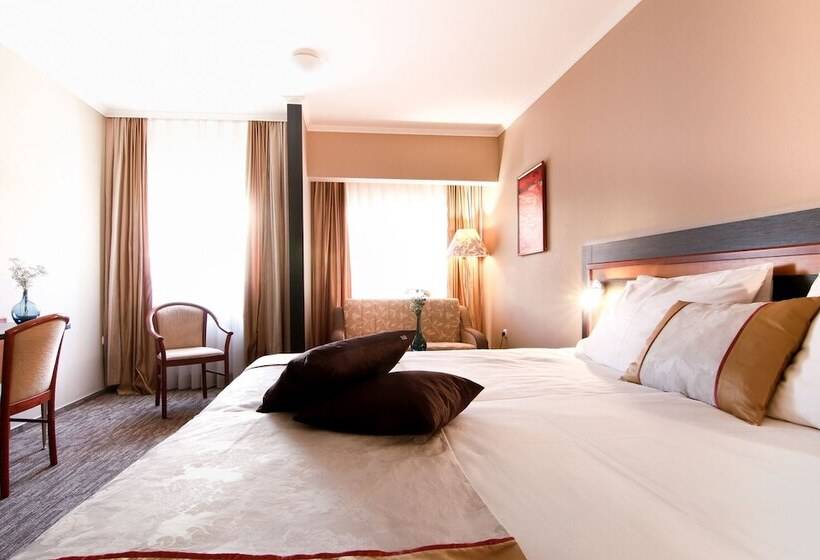 اتاق استاندارد, Vivat