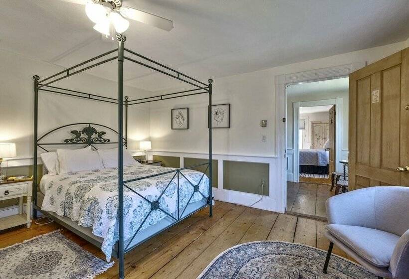 ロマンチックな部屋, Youngtown Inn & Restaurant