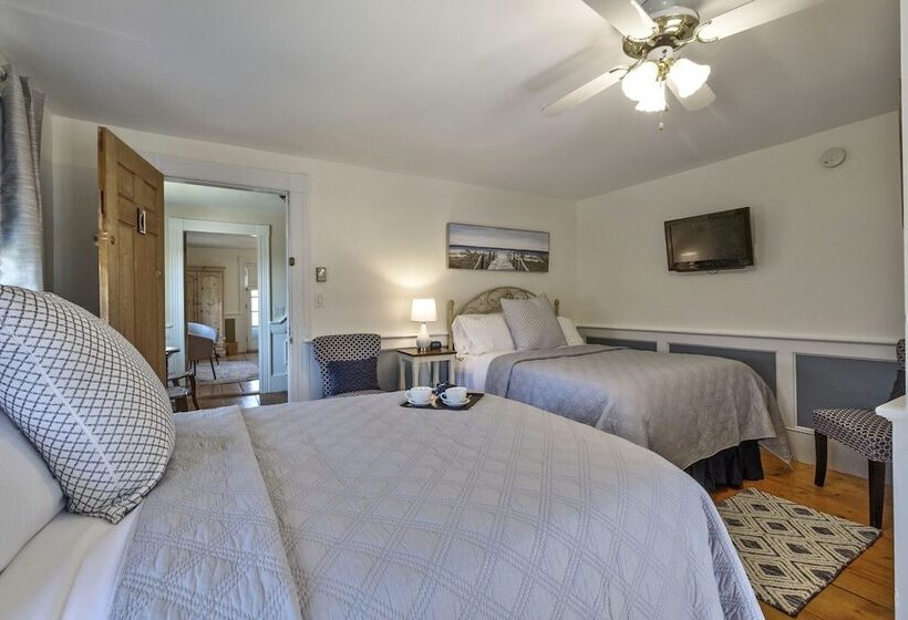 ロマンチックな部屋, Youngtown Inn & Restaurant