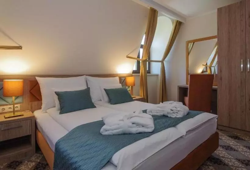 سوییت جونیور, Wellness Hotel Gyula
