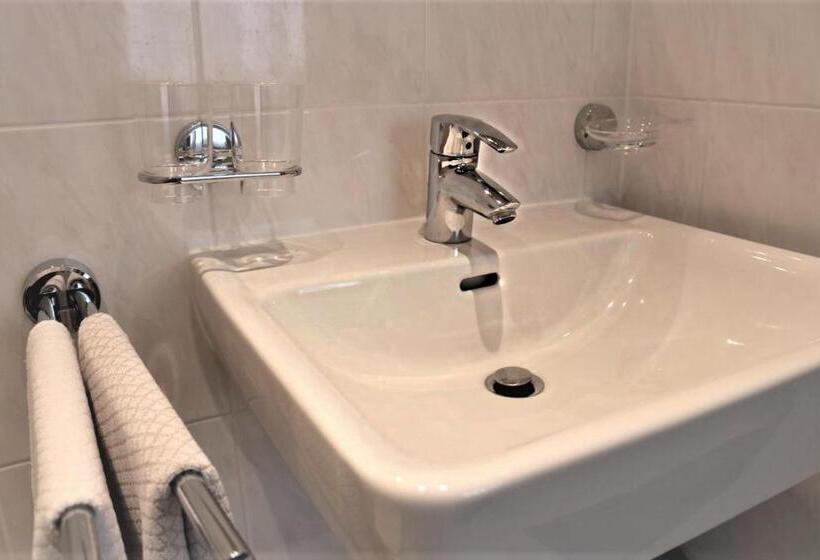 اتاق لوکس یک تخته, Pension Reimer