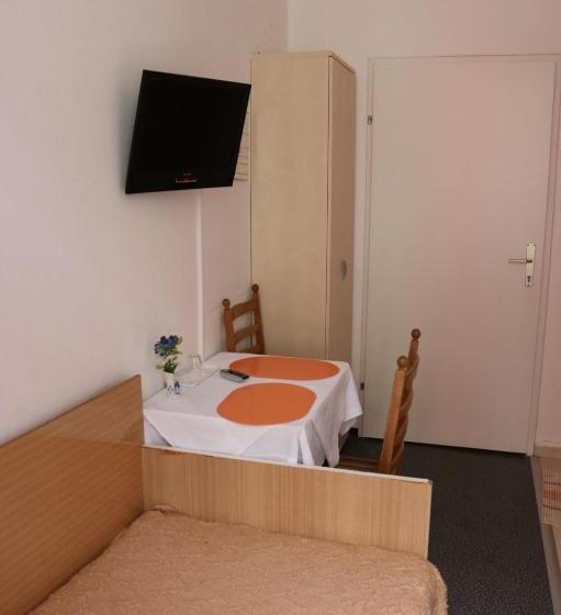 اتاق اکونومی یک تخته, Pension Reimer