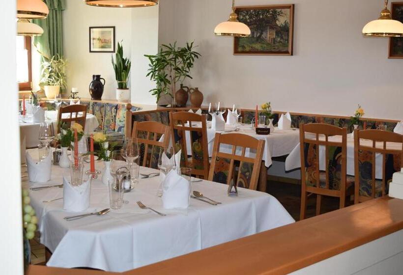 Номер Стандарт с Балконом, Genussgasthof & Hotel Beim Krutzler