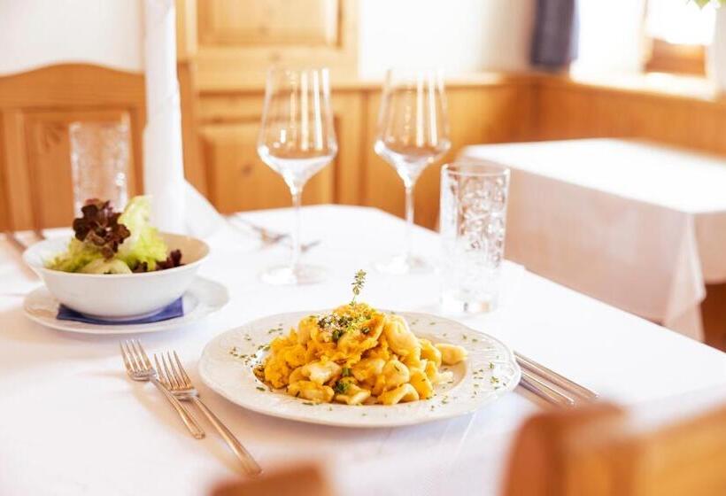 バルコニー付きスタンダードルーム, Genussgasthof & Hotel Beim Krutzler