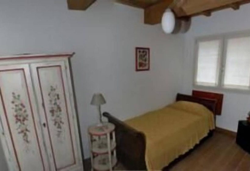 اتاق استاندارد یک نفره, Ai Frutti Di Una Volta B&b