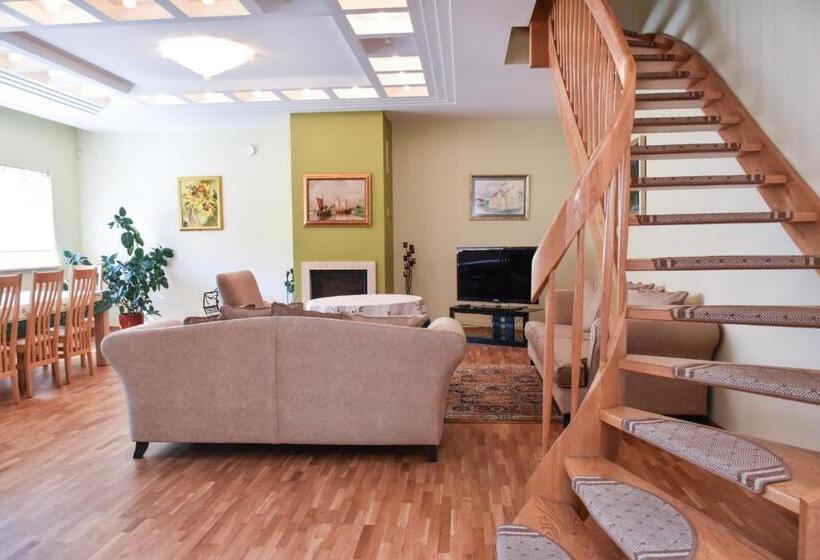 آپارتمان 3 خوابه, Aismares