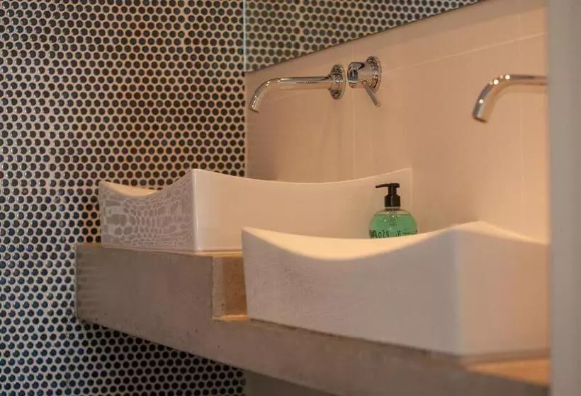 Standard Neljän Hengen Huone Puutarhanäkymä, Boutique Hotel Joure