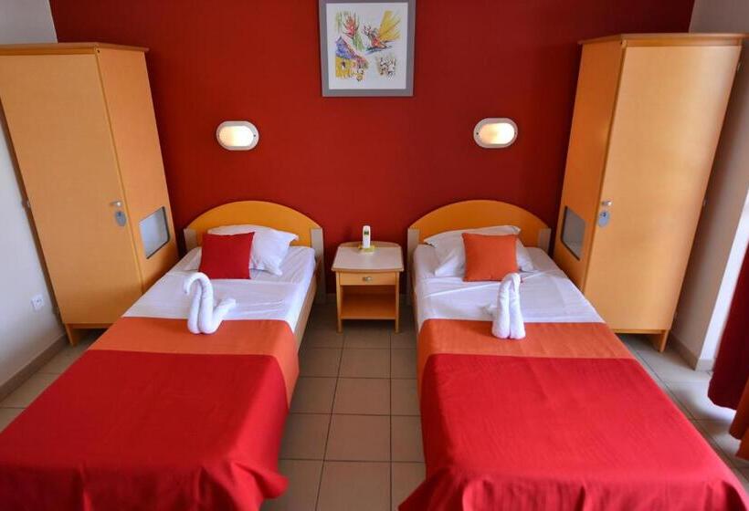 اتاق استاندارد, Centre International De Sejour