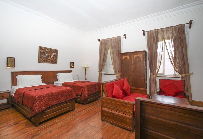 Standard Neljän Hengen Huone, Dar Mouima