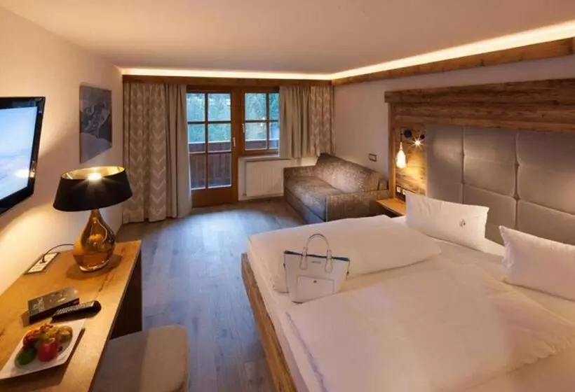 Superior-perhehuone, Alpine Lifestyle Berghotel Madlener