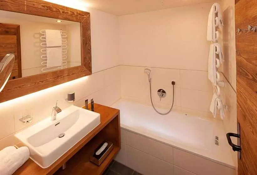 Superior-perhehuone, Alpine Lifestyle Berghotel Madlener