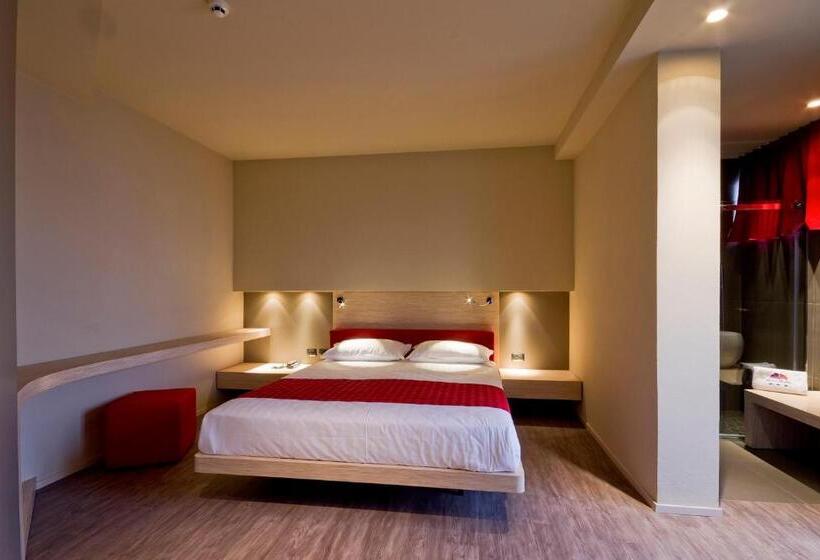 小型套房带海景, Italia