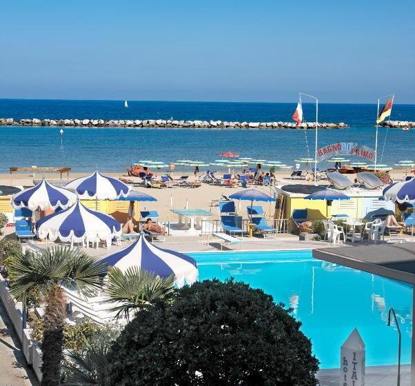 小型套房带海景, Italia