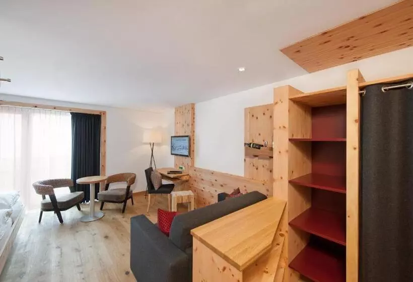 اتاق راحتی, Mondschein Hotel And Chalet