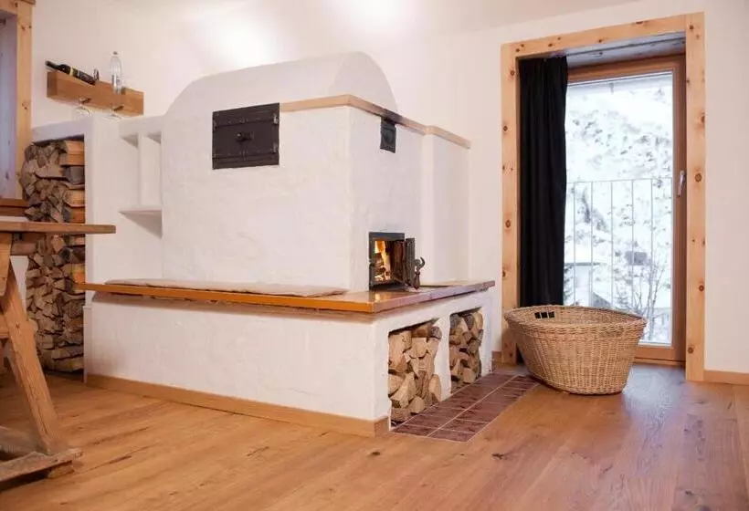 سوییت, Mondschein Hotel And Chalet