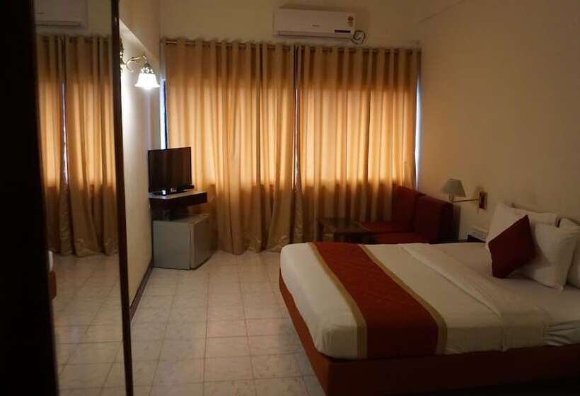 エクゼクティブルーム, Poonja International