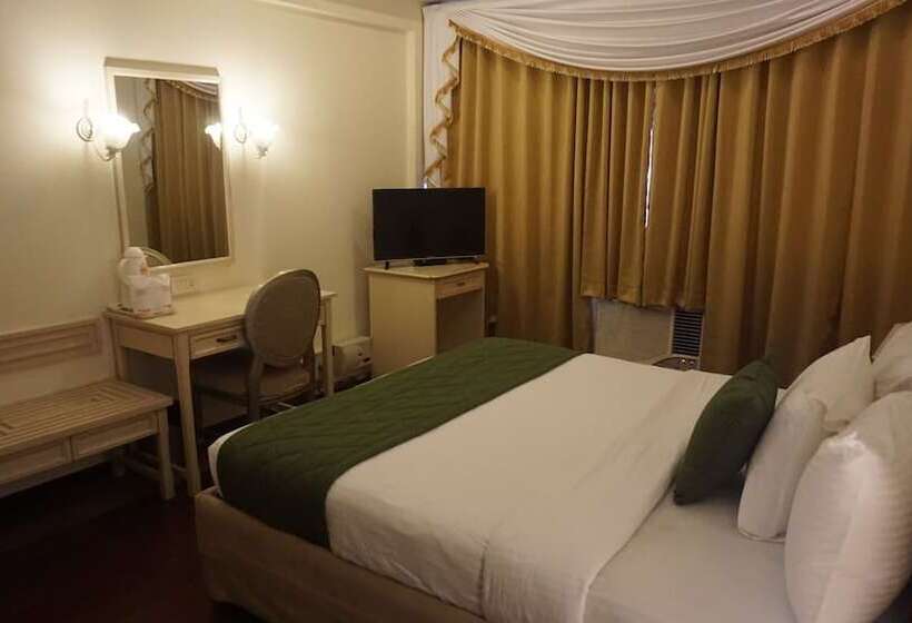 スイート, Poonja International