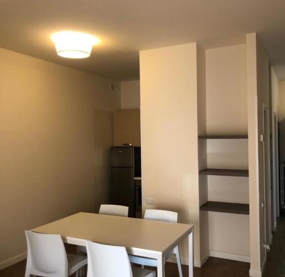 استودیوی استاندارد, Residenze Al Colle Dei Pini