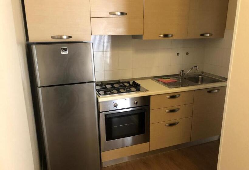 スタンダードスタジオ, Residenze Al Colle Dei Pini