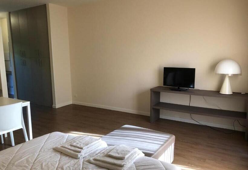 スタンダードスタジオ, Residenze Al Colle Dei Pini