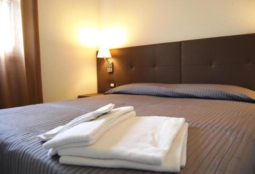 استودیوی استاندارد, Residenze Al Colle Dei Pini