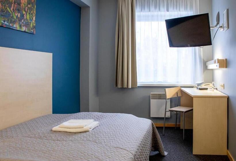 اتاق استاندارد یک نفره, Rija Bauska