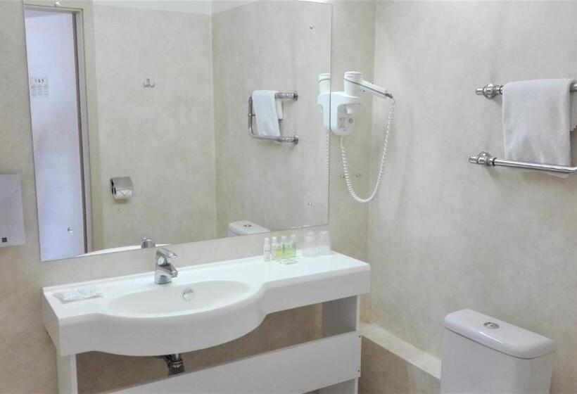 اتاق سوپریور, Rija Bauska