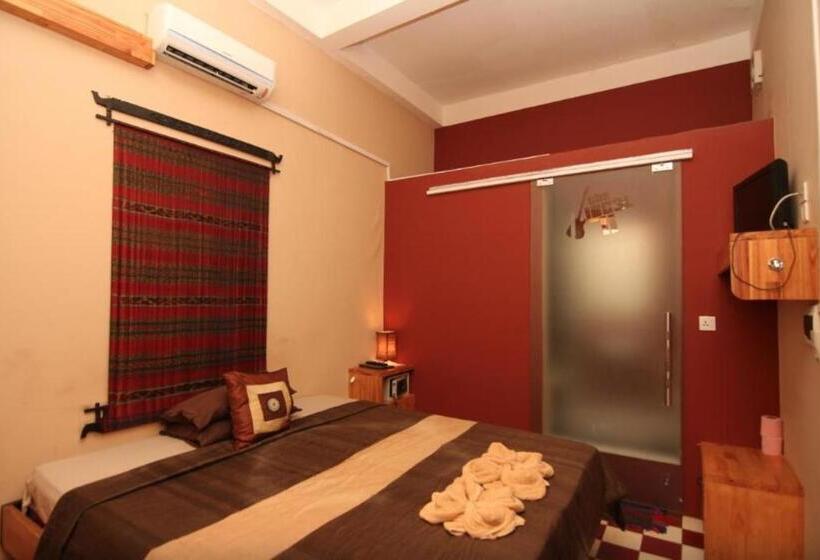 اتاق استاندارد, The Local Riverside