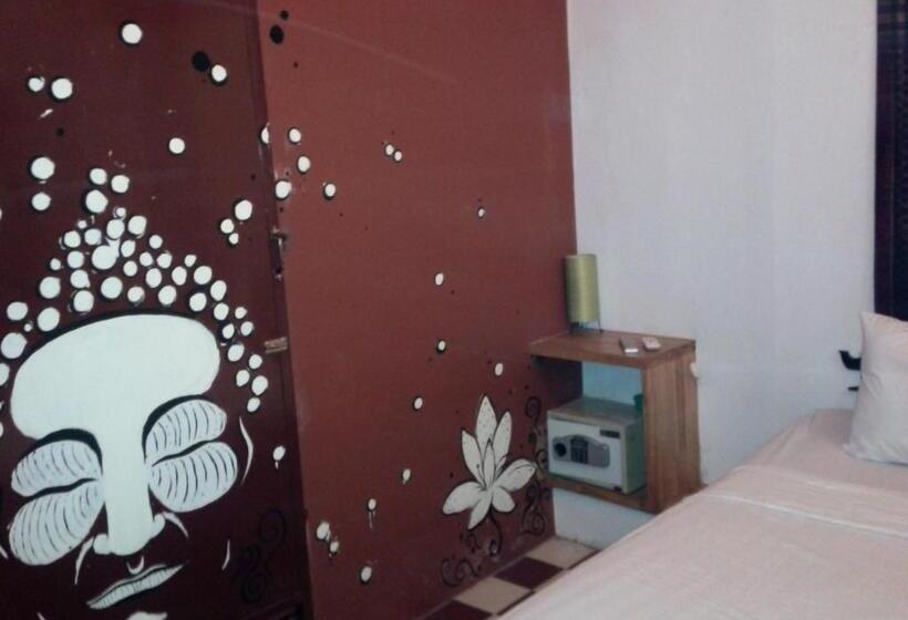 اتاق استاندارد, The Local Riverside