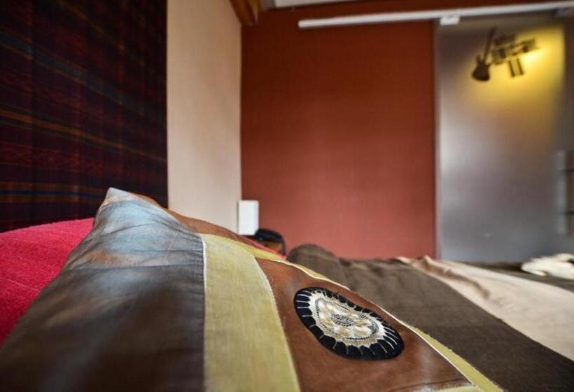 اتاق استاندارد, The Local Riverside