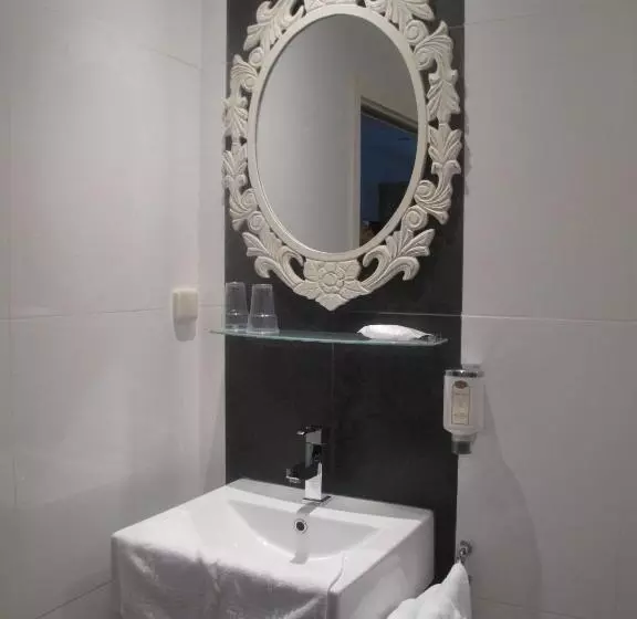 Standard Single Room, Parkhotel Hugo De Vries