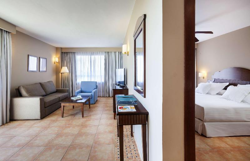 اتاق لوکس, Mom's Guesthouse