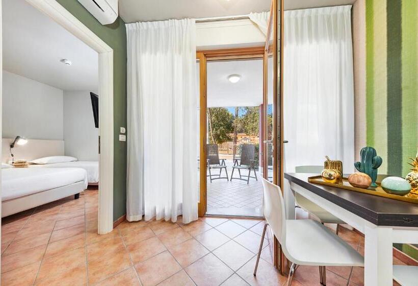 Апартаменты 1 Спальня Нижний Этаж, Residence Poggio Dei Pini