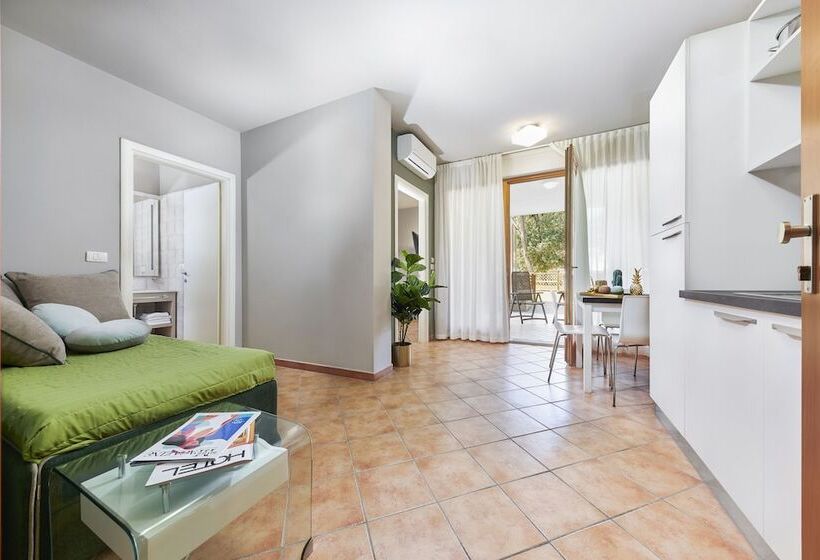 Апартаменты 1 Спальня Нижний Этаж, Residence Poggio Dei Pini
