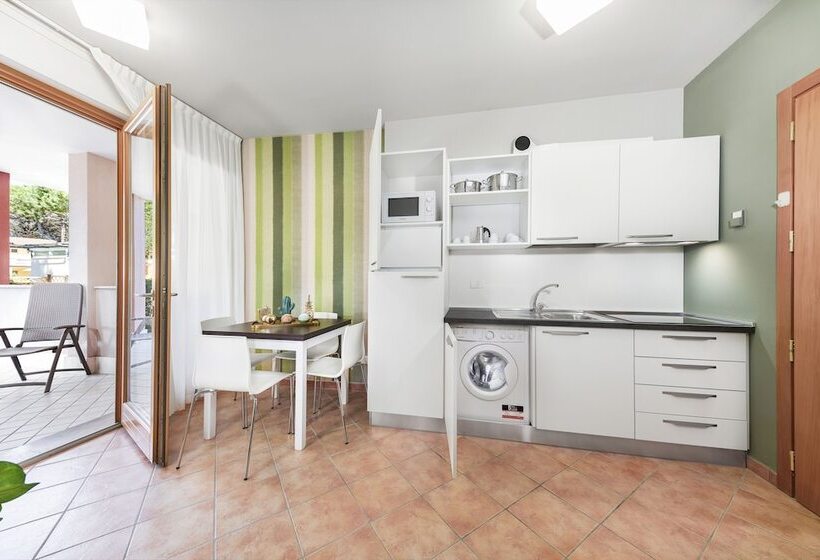 דירת חדר בקומת קרקע, Residence Poggio Dei Pini