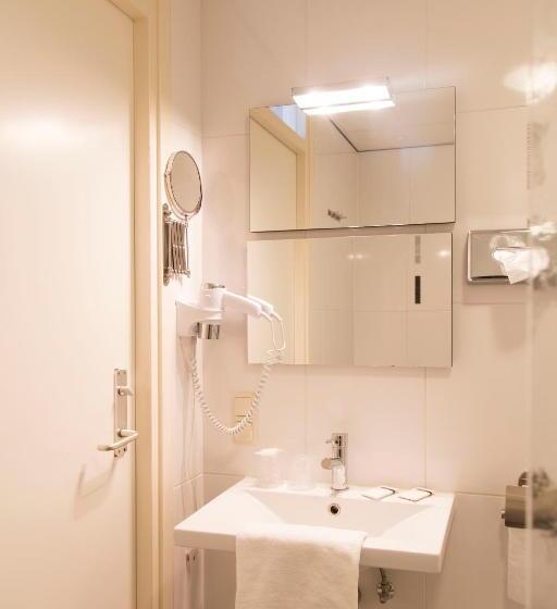 家庭间, Strandhotel Vigilante