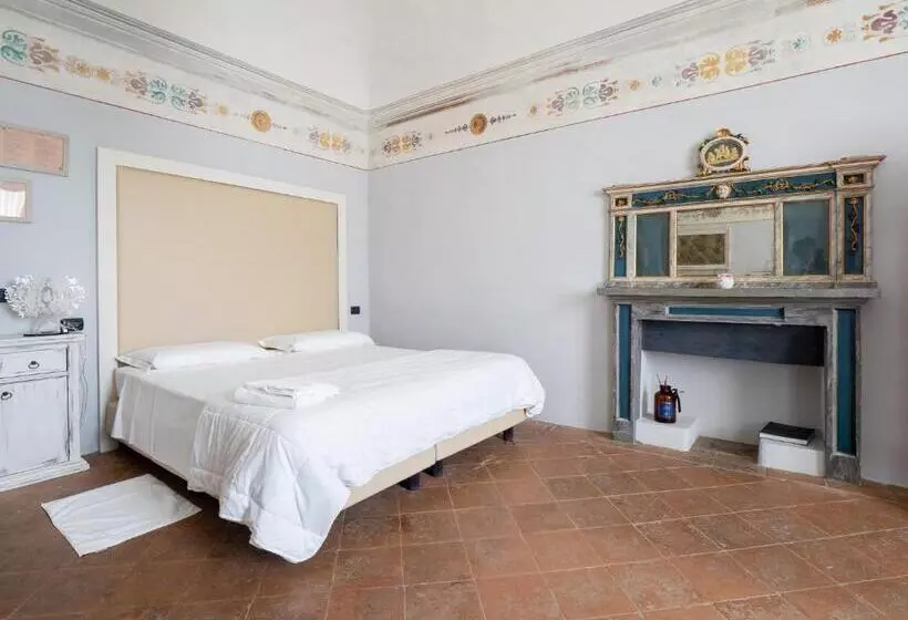 Juniorsviitti, Villa Costanza