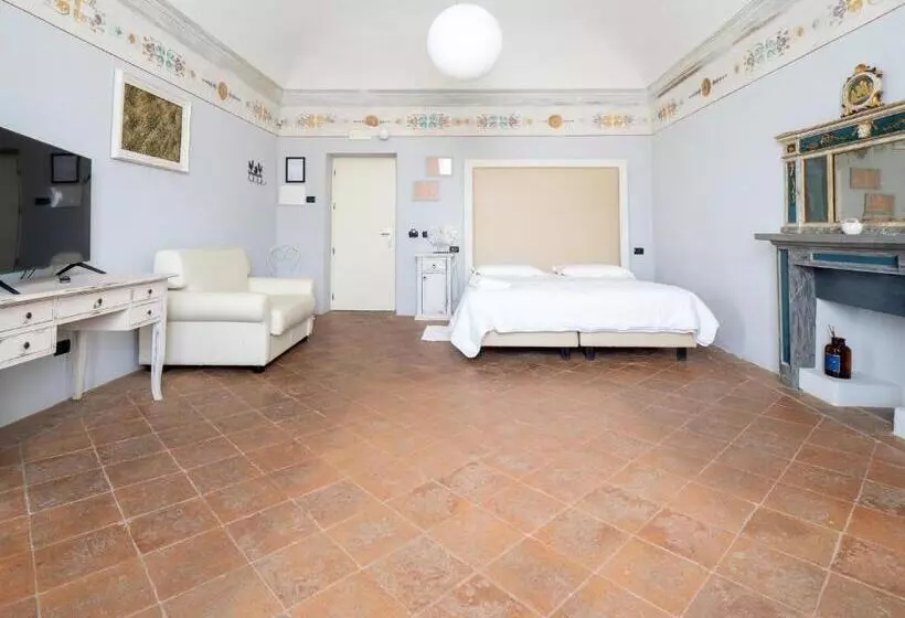 Juniorsviitti, Villa Costanza