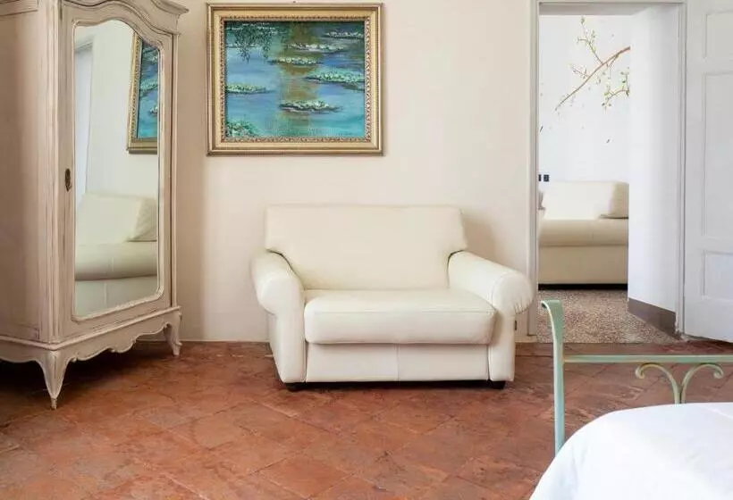 Sviitti, Villa Costanza