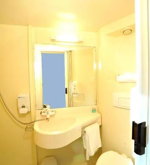 スタンダード4人部屋, Fasthotel Vendome