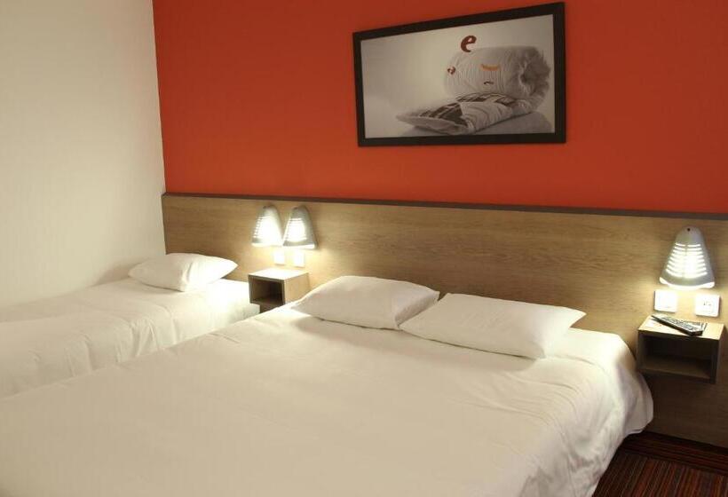 غرفة قياسية ثلاثية, Ace Hôtel Châteauroux Déols