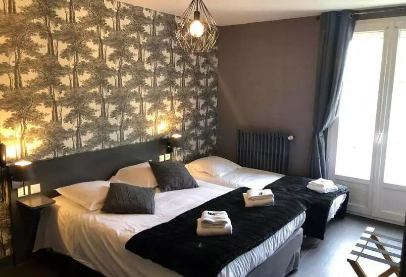 Standard Kolmen Hengen Huone Puutarhanäkymä, Logis Hôtel Auberge De L Etang