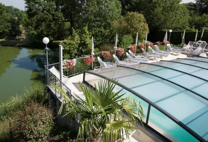 Perhehuone Puutarhanäkymä, Logis Hôtel Auberge De L Etang