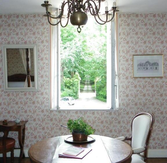 غرفة قياسية, Château De Colliers