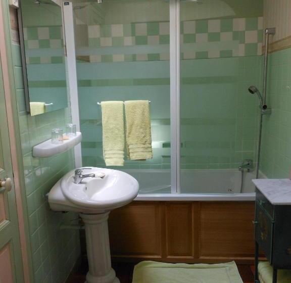 جناح جونيور ديلوكس, Château De Colliers