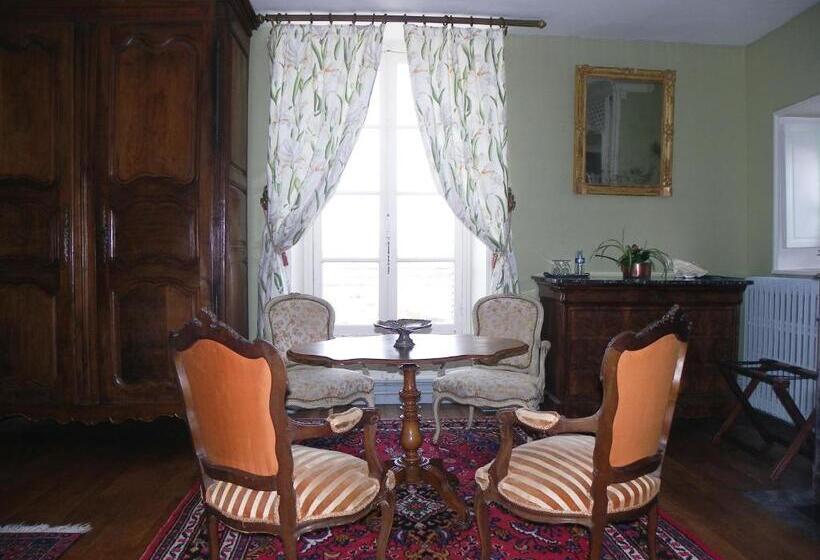 جناح جونيور ديلوكس, Château De Colliers